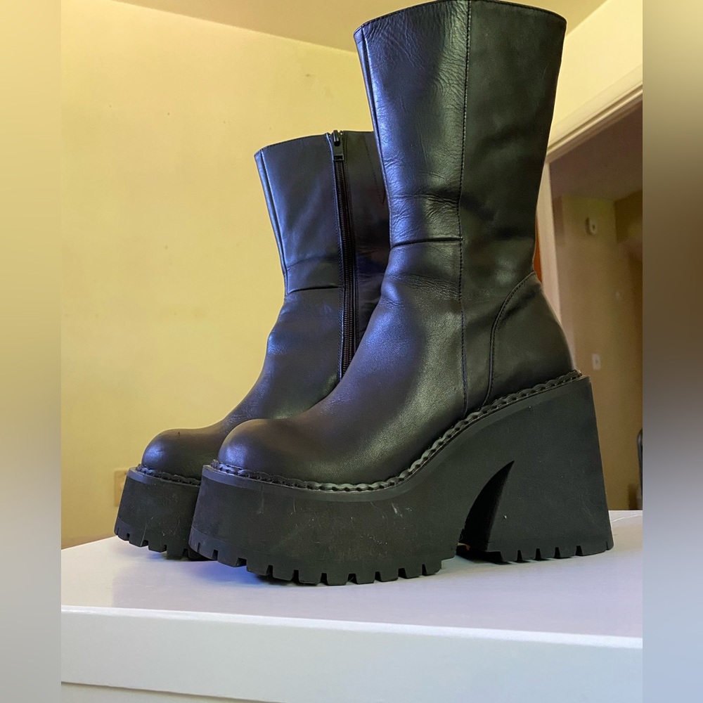 Unif Parker Boot size 7